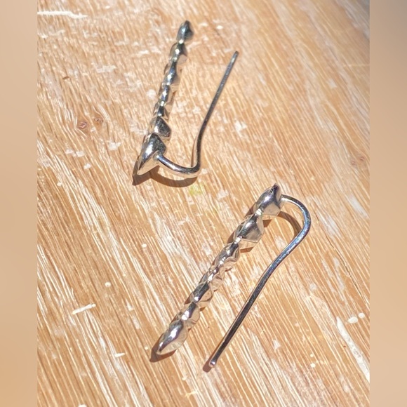 Swarovski crystal ear cuff pair, tear drop crystal cluster - Picture 3 of 3